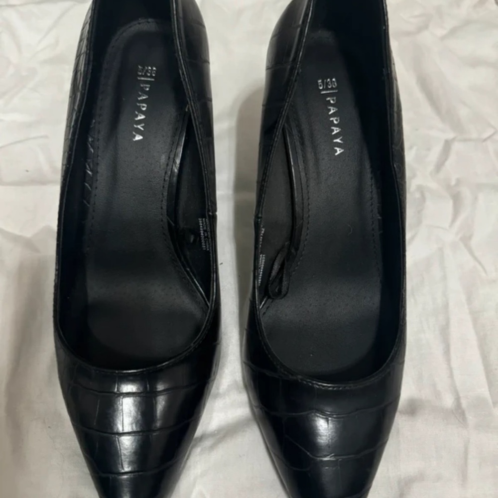 Papaya Elegant Black Textured Heels